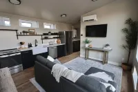 Charming cabin with full RV resort access incl, WiFi in welcoming South Weber