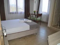 Hotel Hugo Hotels in Edremit