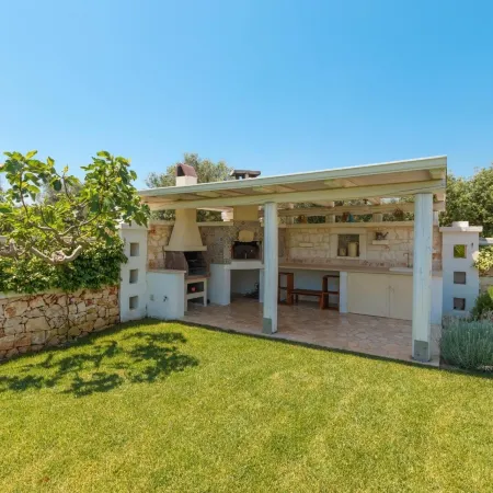 Fantastic Trulli Olea with Pool Garden
