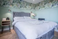 Brandy Cove - 1 Bed Cabin - Landimore Hotels in Llangennith, Llanmadoc and Cheriton