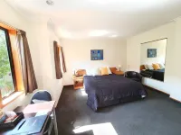 Fitzherbert Castle Motel Hoteles cerca de Universidad Massey