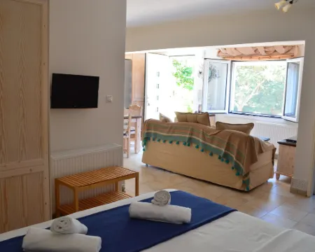 Blue Ark Aigeira Flat & Studio Hotels in Aigialeia