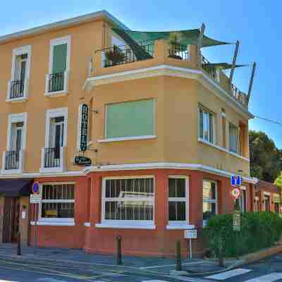 Hôtel Provençal Hotel Exterior