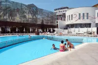 Studio Residence Militari - piscine