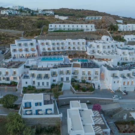 The George Hotel Mykonos Отели рядом с достопримечательностью «Ночной клуб Cavo Paradiso»