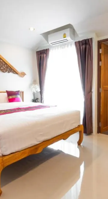 ห้องเตียงคิงไซส์ พร้อมระเบียง