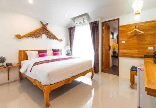 ห้องเตียงคิงไซส์ พร้อมระเบียง