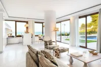Villa d'Oro - Luxury Villas & Suites Hotels in Pallini
