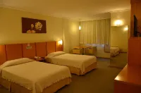 Barbur Plaza Hotel - Hot Springs