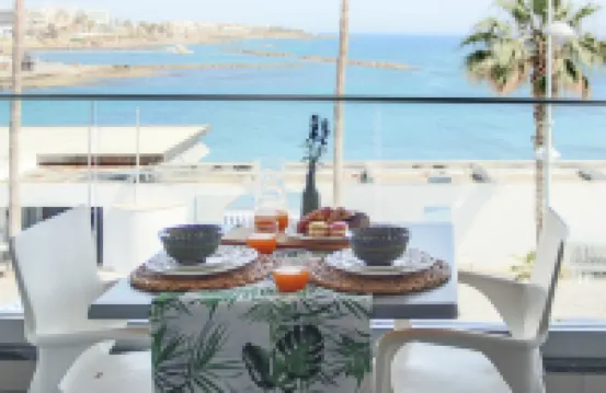 Phaedrus Living: Seaside Luxury Flat Lighthouse 53 Hotels in 