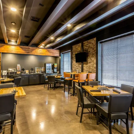 Cobblestone Hotel & Suites - Chippewa Falls