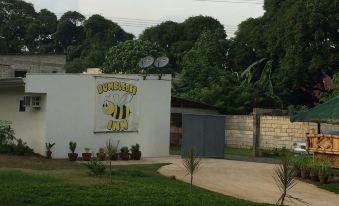 Bumblebee Inn