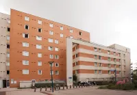 Séjours & Affaires Pantin Charles de Gaulle Hôtels à : Pantin