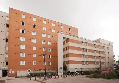 Séjours & Affaires Pantin Charles de Gaulle 보비니 팡뗑 레몽 크노 주변 호텔