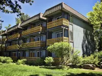 Hotel Azure Hotels near Lake Tahoe Historical Museum