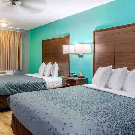 Econo Lodge West - Coors Blvd