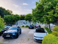 Zlatni Rat Beach Resort - parking