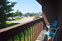 Fireside Inn & Suites Gilford - Mountain view