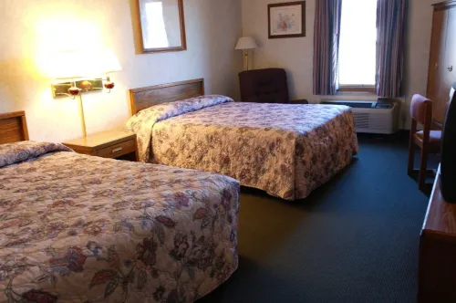State Line Inn - 2-Star