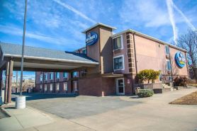 TownHouse Extended Stay Hotel Downtown