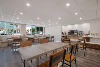 SureStay Plus Hotel by Best Western Upland Ontario North 庫卡蒙格牧場住宿飯店