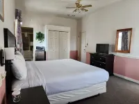 The Steveston Cafe & Hotel Hotels in Tsawwassen