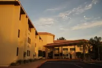 Comfort Inn & Suites Rocklin - Roseville - Parkplatz
