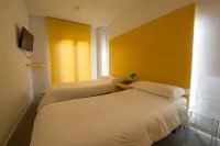 Hostal Albany Hotels near Senda del Arcediano