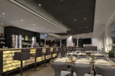 Höll am Main Отели рядом с достопримечательностью «Billard-Bistro Mainspitz»