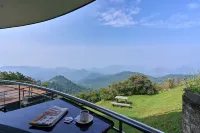 Haze and Kites Resort Munnar - Mountain view