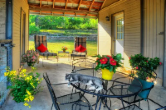 Kuebler Waldrip Haus B&B