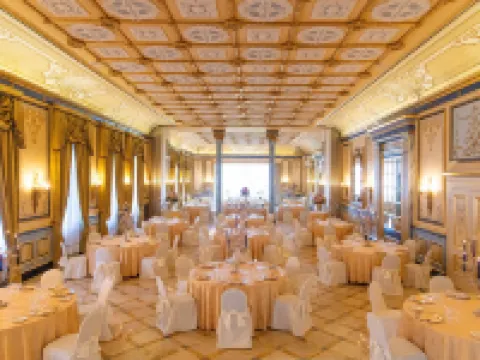 蕾佳娜皇宮酒店 韋巴諾-庫西奧-奧索拉酒店