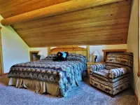 The Hideaway Lodge Hotels in Island Park