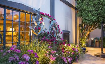 Inn of the Governors