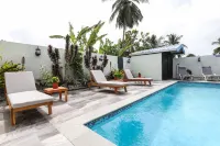 Airport Inn - Pools