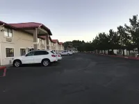 Comfort Inn Near Gila National Forest - parkir