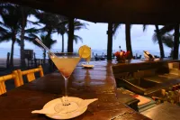 Diani Reef Beach Resort & Spa - Your Beachfront Bliss Awaits - bar