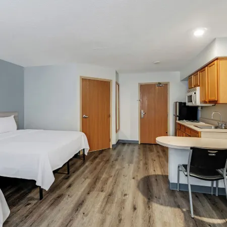 Birch Hill Suites Dayton-WP AFB