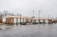 Comfort Inn - parking
