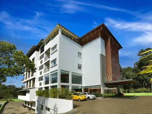 Spice Grove Hotel di Kattappana