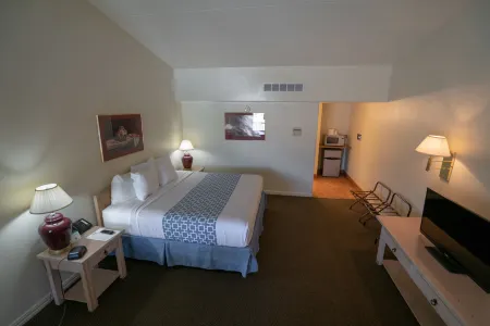 White's City Cavern Inn