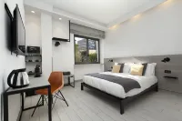 費洛薇亞旅館 酒店