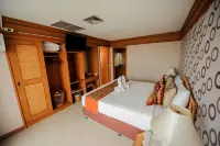 Haad Kaew Resort Hotels near Songkhla Lake