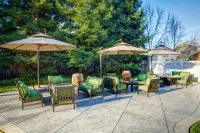 Lake Natoma Inn