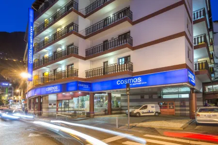 Hotel & Aparthotel Cosmos Отели рядом с достопримечательностью «Grandvalira»