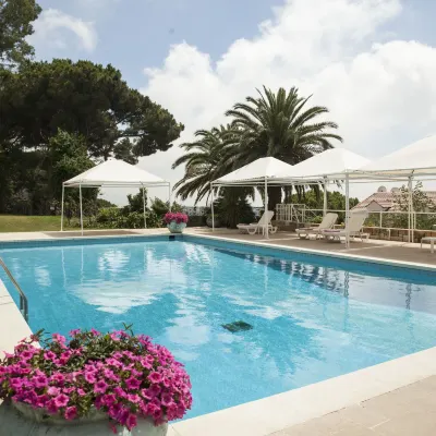 Hotel Al Bustan Hotels near Horsh Beirut