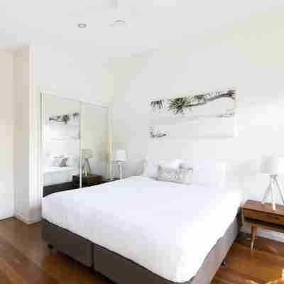 Mobys Beachside Retreat Rooms