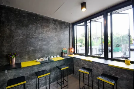 The Impress Sisaket Отели рядом с достопримечательностью «Wat Chiang Ei Si Mongkol Wararam»