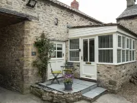 Bramwood Cottages Hotels in Pickering