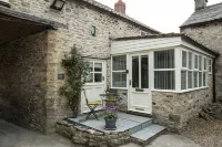 Bramwood Cottages Hotels near Pickering Castle